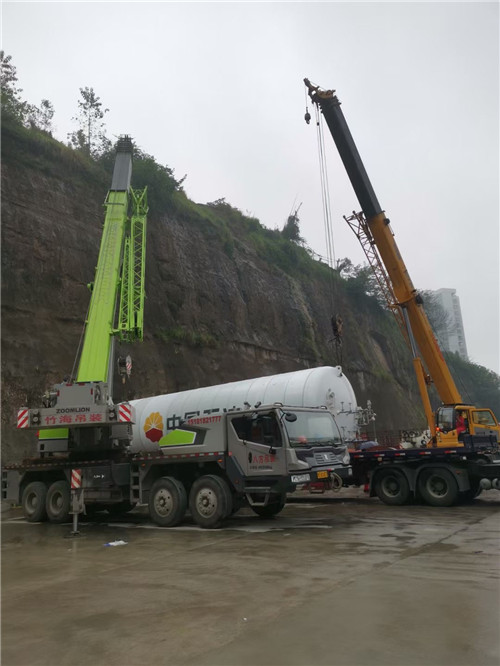 漳县“不怕风雨冻”—— 吊车的 “恶劣环境适应” 技术
